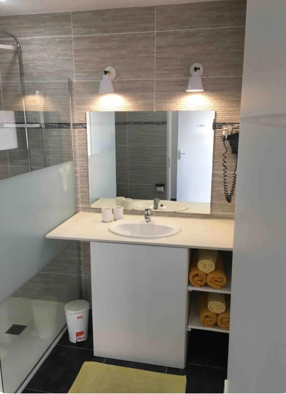 Appartement Spacieux Au Village Du Flamboyant Baie Nettle Exteriör bild